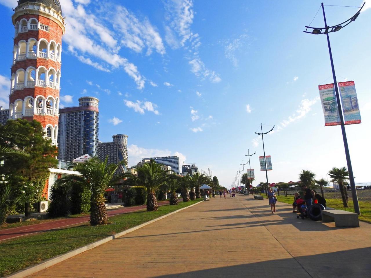 Real Palace Apartment Batumi Exterior photo